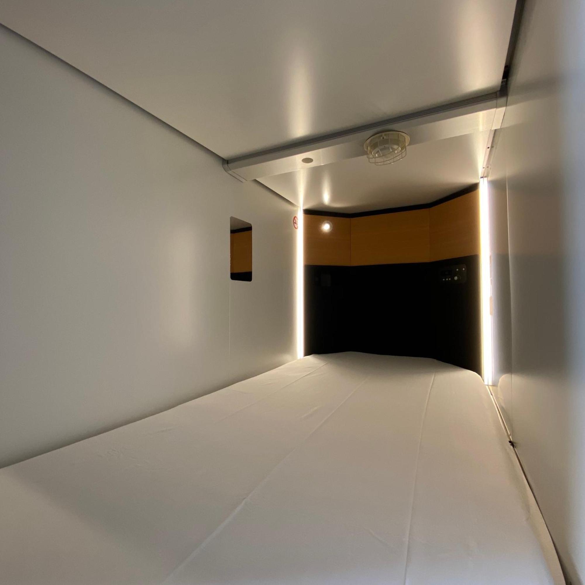 Hotel kapsułowy Nadeshiko Shibuya By Unito Female-only *